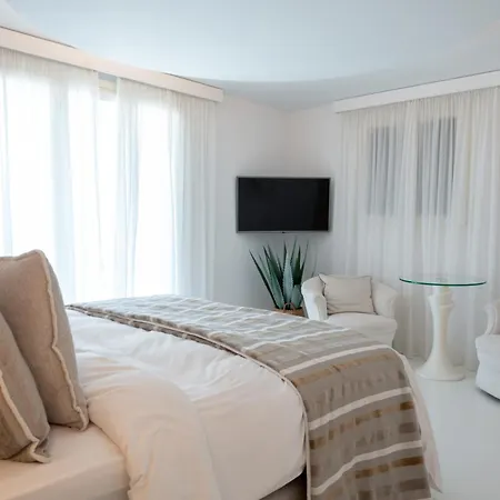 Villa Mykonos Collection